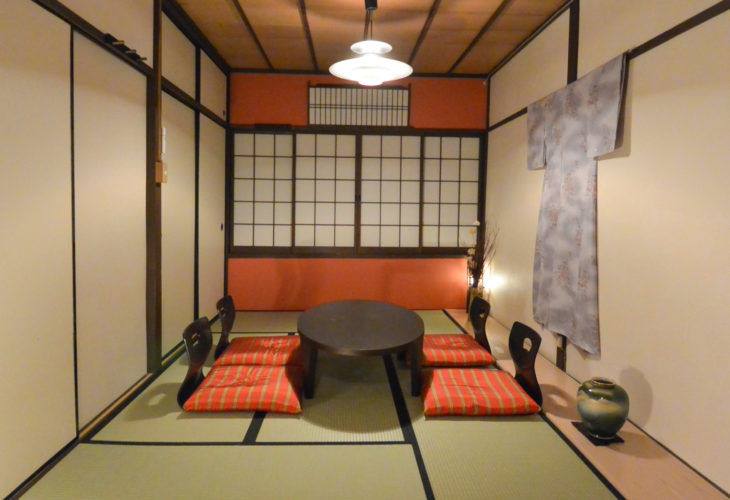 和室 Japanese room Kyoto guesthouse 京都 宿泊